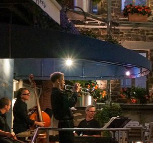 Best Terrace Jardin Nelson - jazz scene in Old Montreal